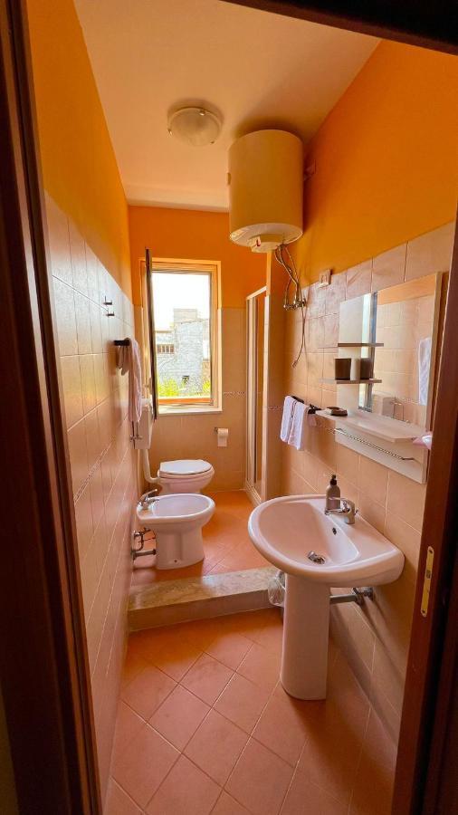 Casa Vacanza Accetta ตรัปเปโต ภายนอก รูปภาพ
